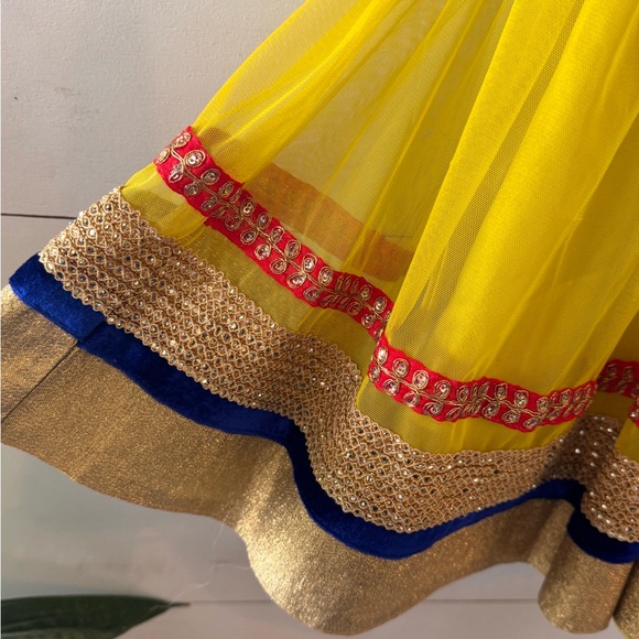 Aarika Yellow Crystals Net Kids Frocks Dress Size 30 (5-6Year) - Picture 2 of 7